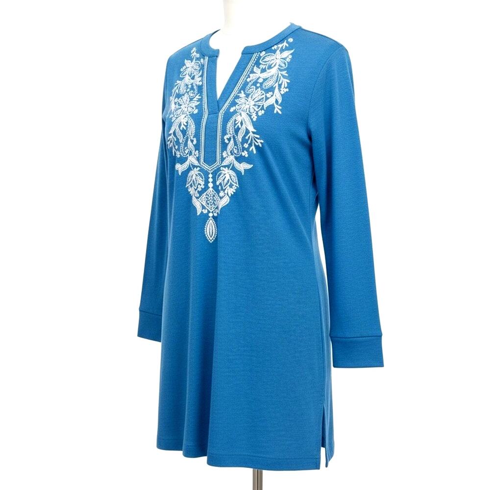 Chico's Blue Tunic XL Embroidered Top V Neck Boho Resort Beach 3/4 Sleeves Sz 3